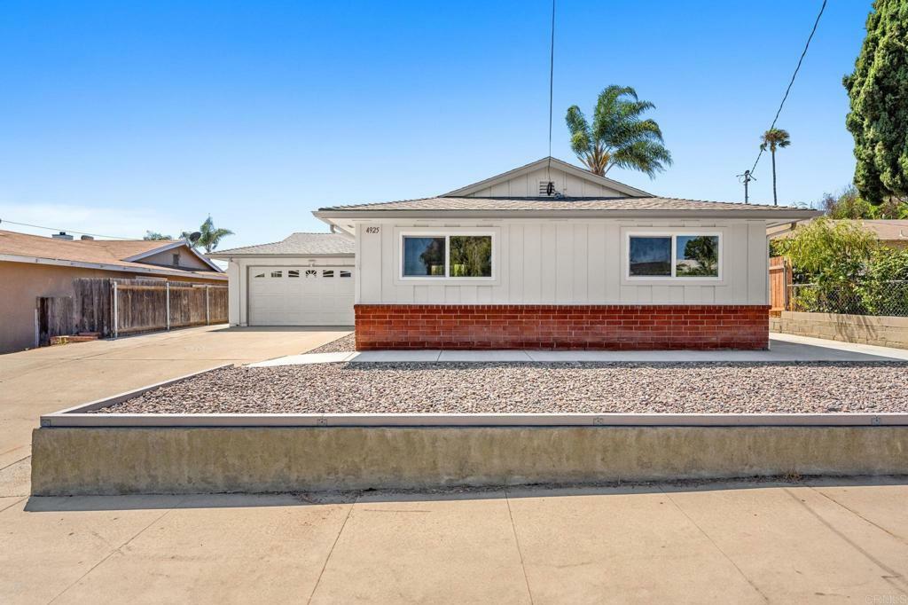 Property Photo:  4925 Luna Drive  CA 92057 