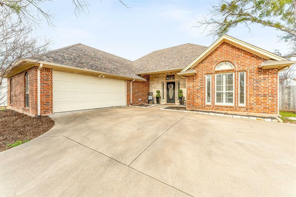 Photo de la propriété:  5226 Fairway Circle  TX 76049 