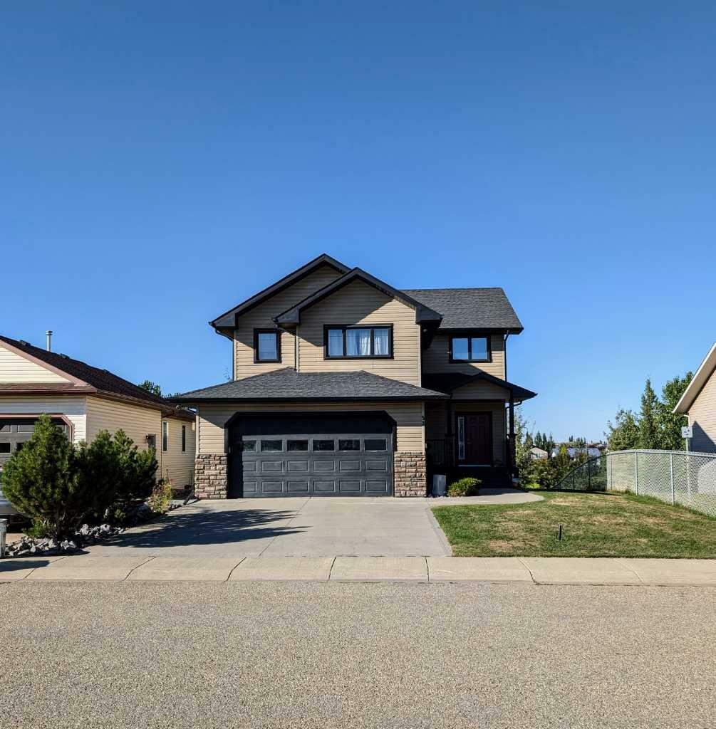 53 Pondside Crescent  Blackfalds AB T0M 0J0 photo