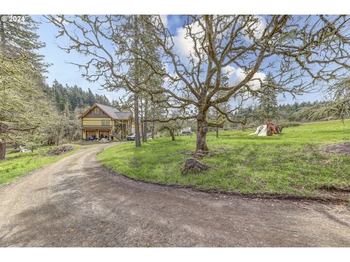 Property Photo: 85255 Christensen Rd OR 97405