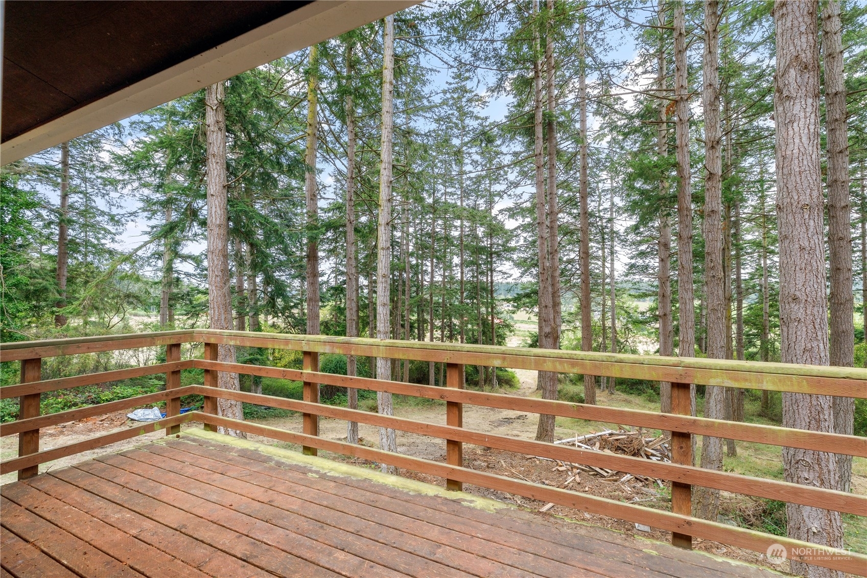 Property Photo:  1541 McKinnon Drive  WA 98277 