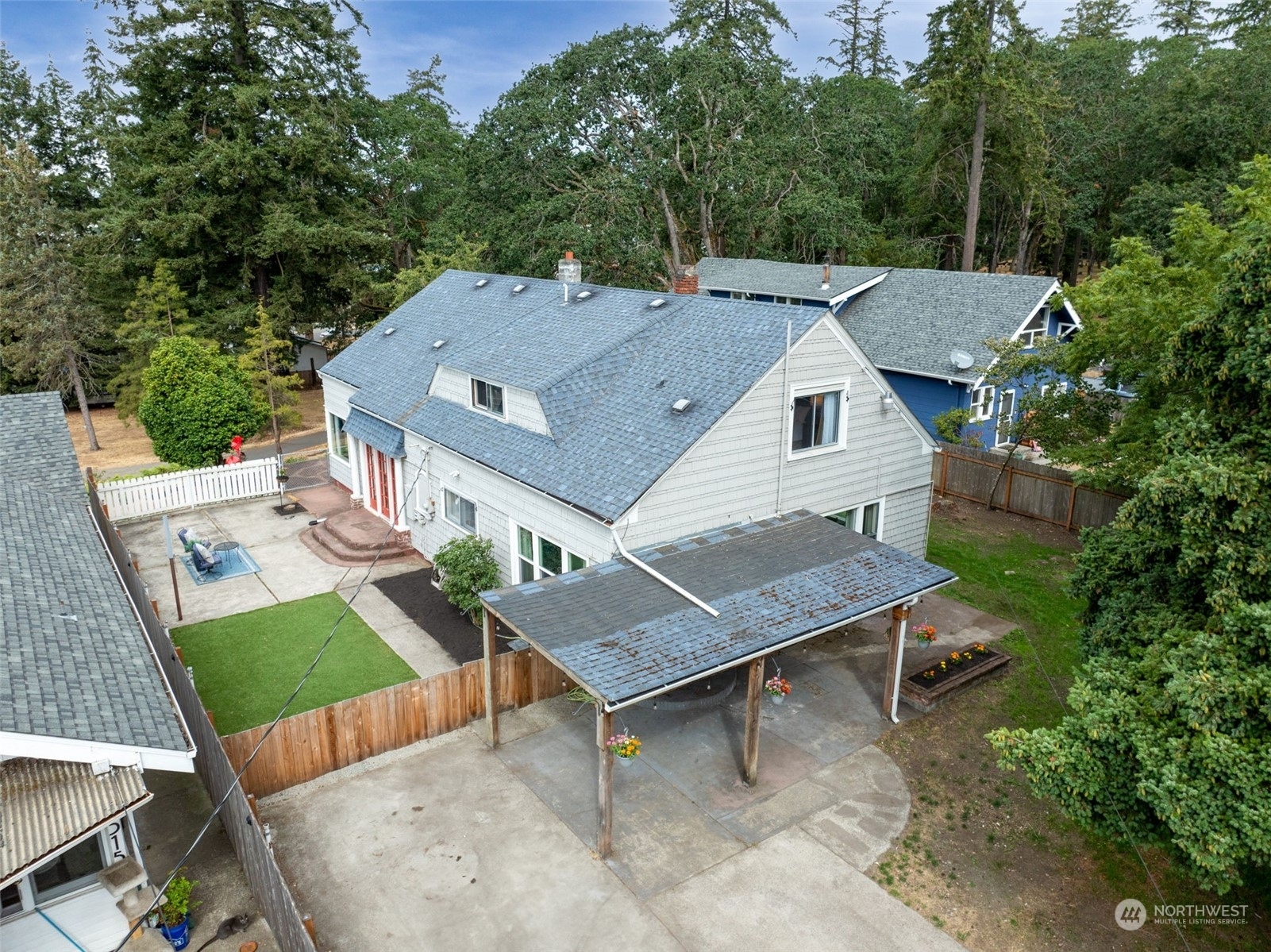 Property Photo:  5311 S Lawrence Street  WA 98409 