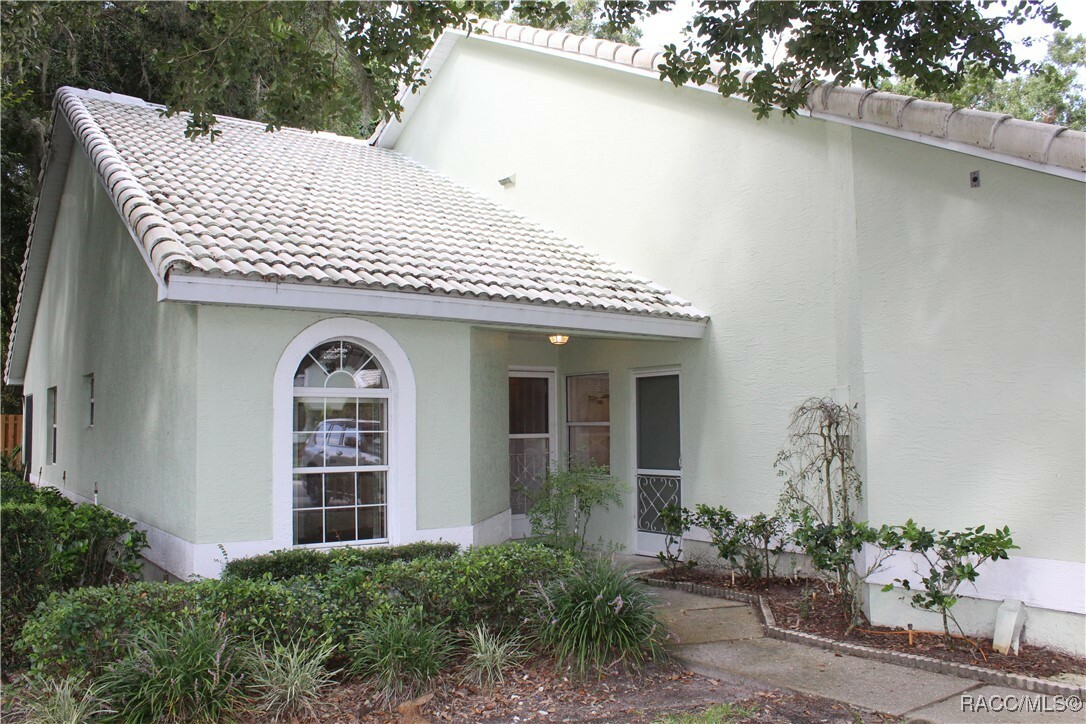 Property Photo:  809 S Inverie Drive  FL 34453 