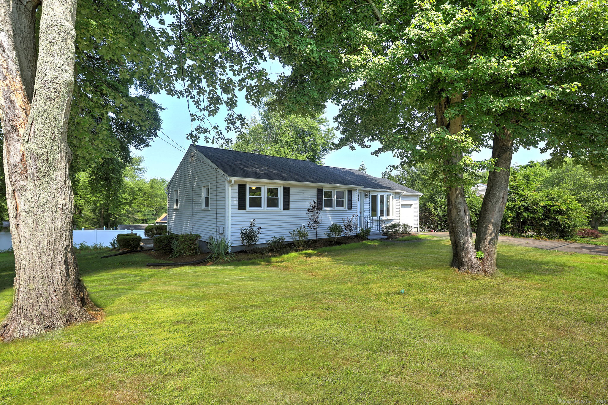 Property Photo:  130 Island Lane  CT 06516 