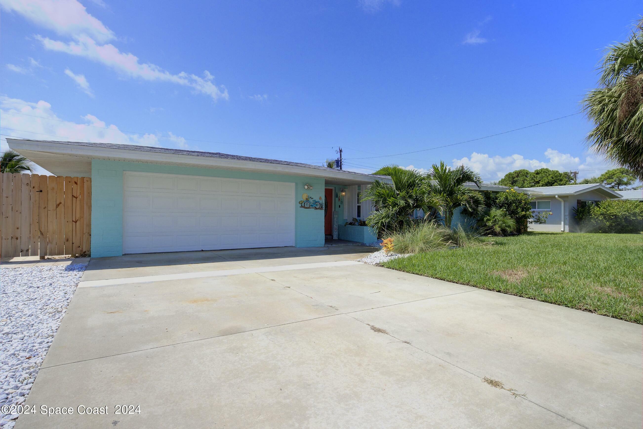 Property Photo:  265 Sunrise Avenue  FL 32937 