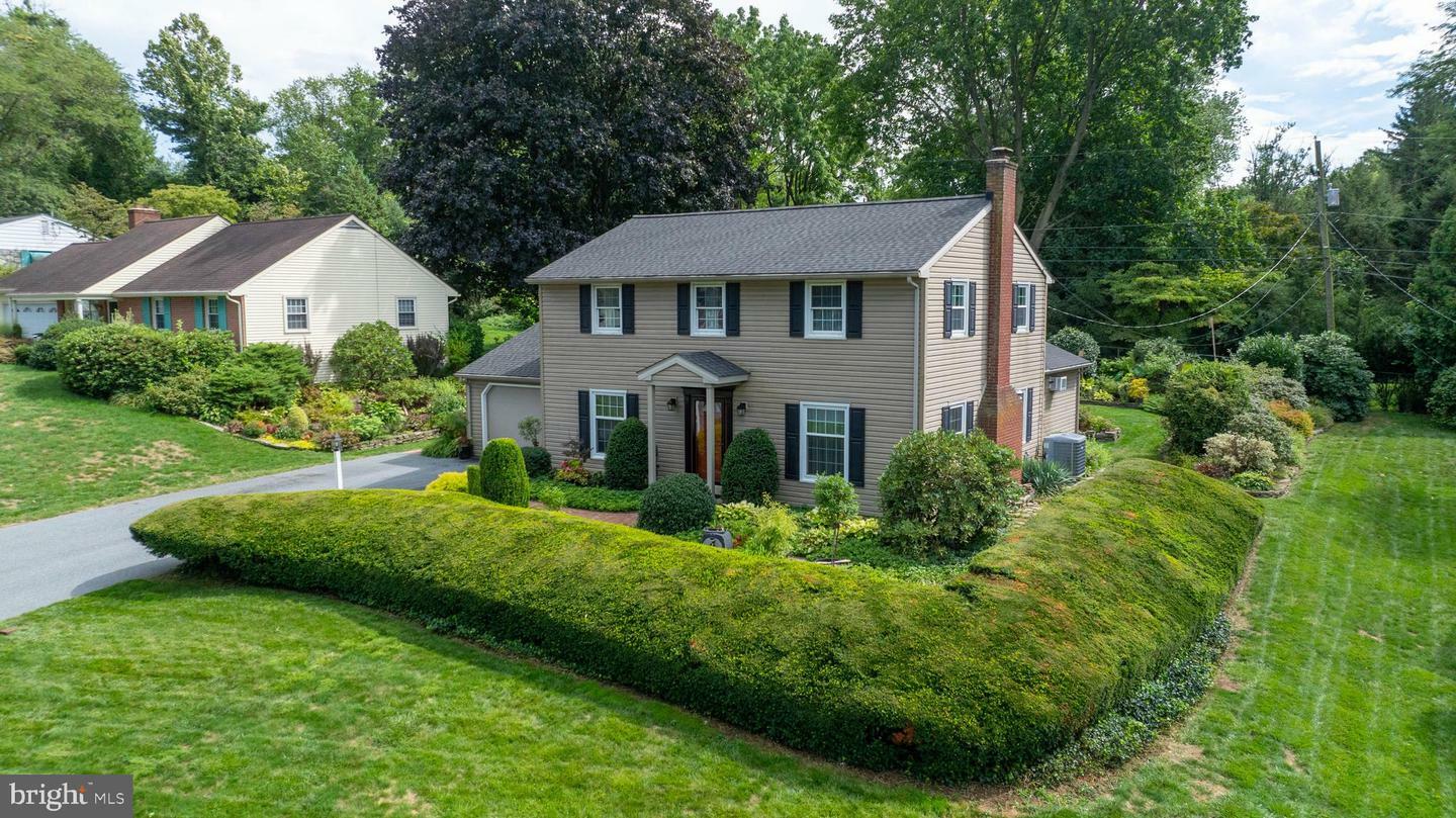 Property Photo:  1522 Springside Drive  PA 17603 