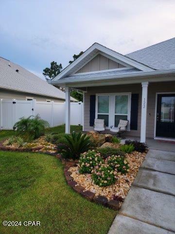 Property Photo:  122 Moonraker Circle  FL 32407 