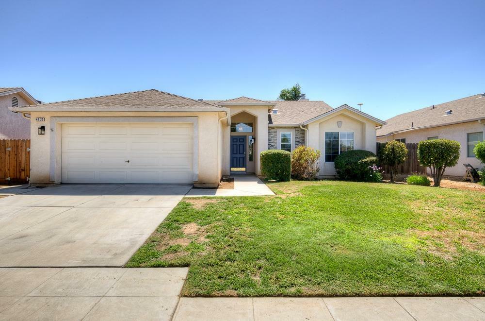 Property Photo:  4725 W Paul Avenue  CA 93722 