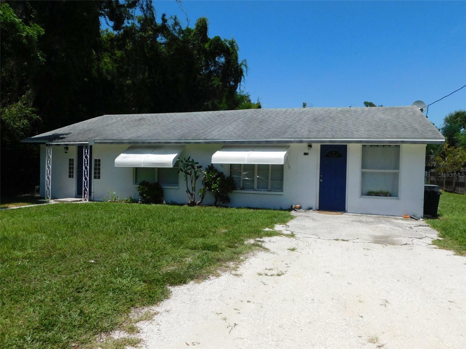 Property Photo:  315 E Maple Street  FL 34266 