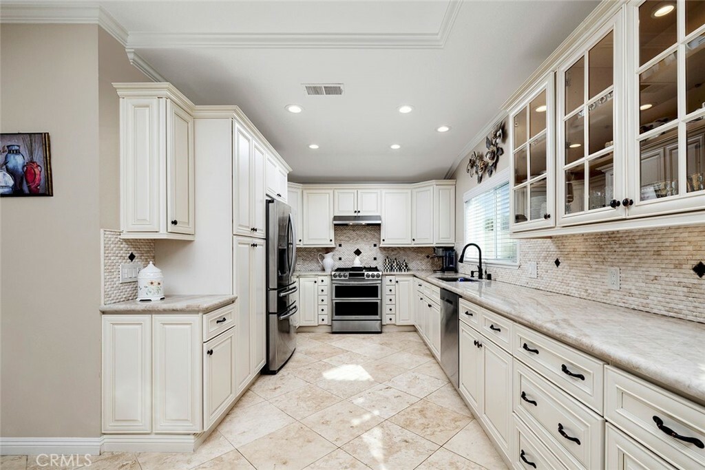 Property Photo:  6382 Talegate Drive  CA 92648 