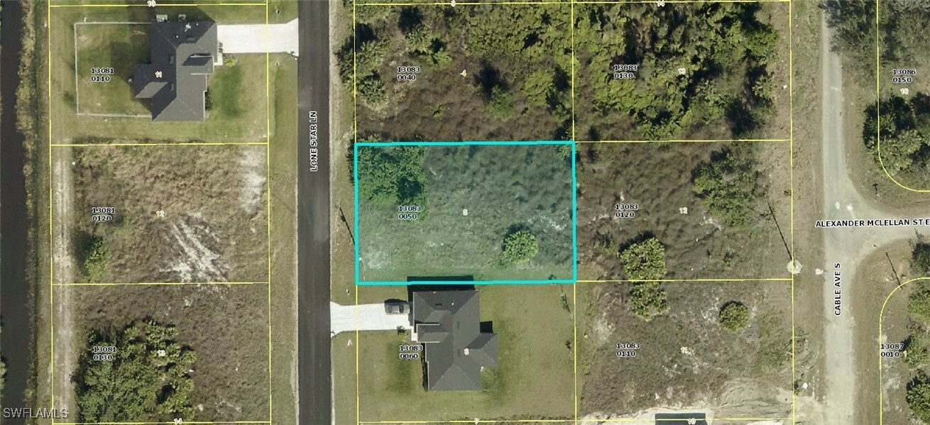 Property Photo:  527 Lone Star Lane  FL 33974 