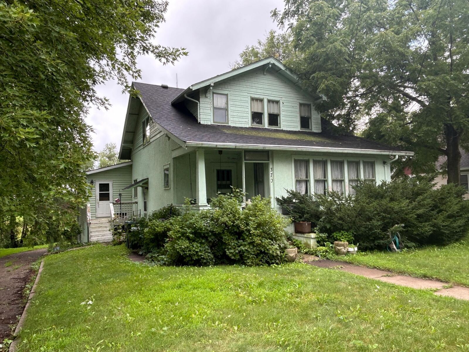 Property Photo:  370 Cleveland Avenue  MN 55338 