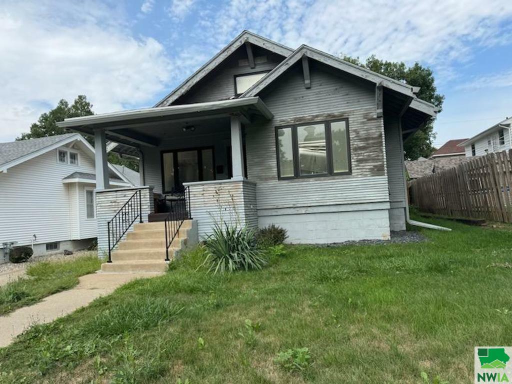 Property Photo:  3715 4th Ave  IA 51106 