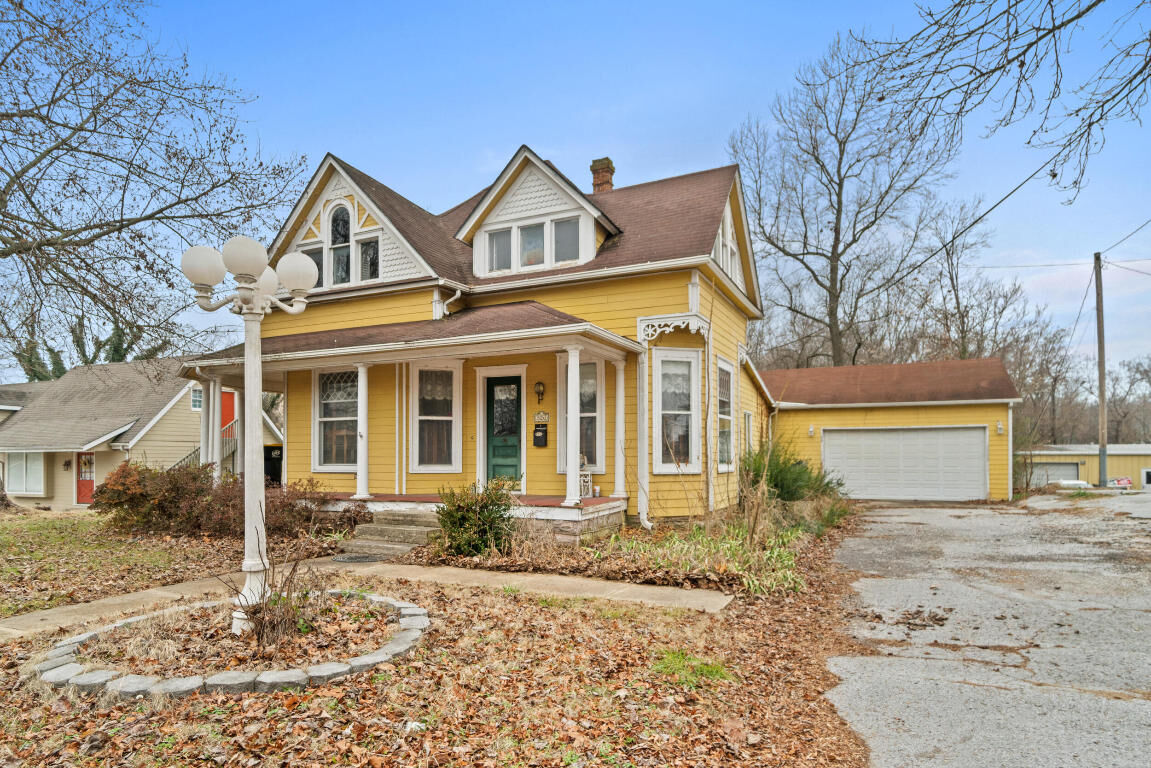 Property Photo: 826 S Pine Street AR 72601