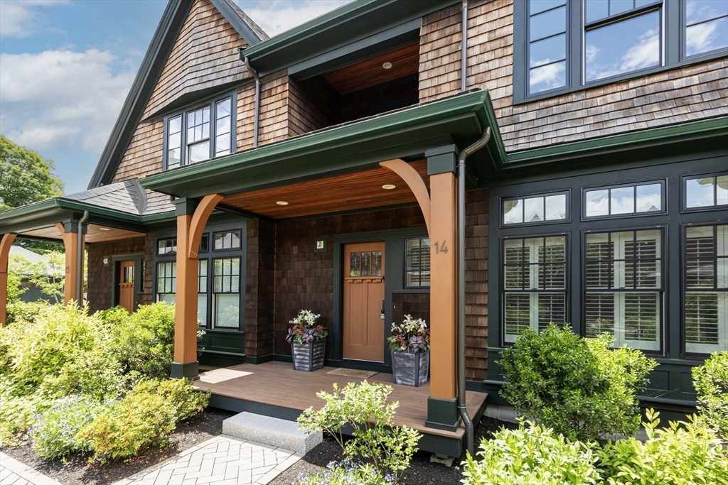 Property Photo: 14 Abbey Rd 14 MA 01770