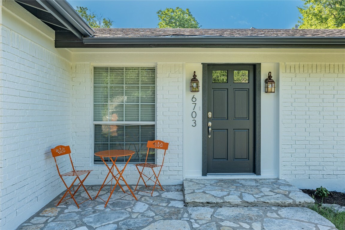 Property Photo:  6703 Isabelle Drive  TX 78752 