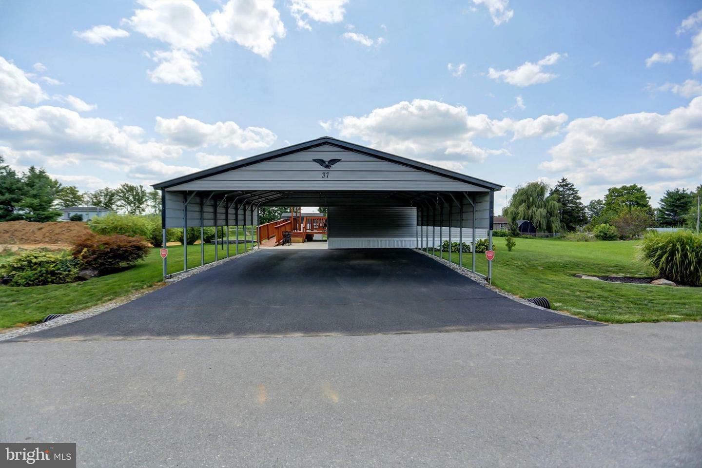 Property Photo:  37 Maizefield Drive  PA 17257 