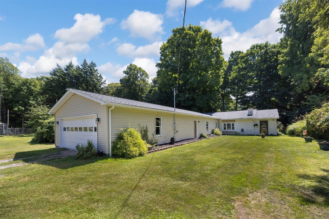 Property Photo:  7341 Murphyhurst Avenue  PA 16415 