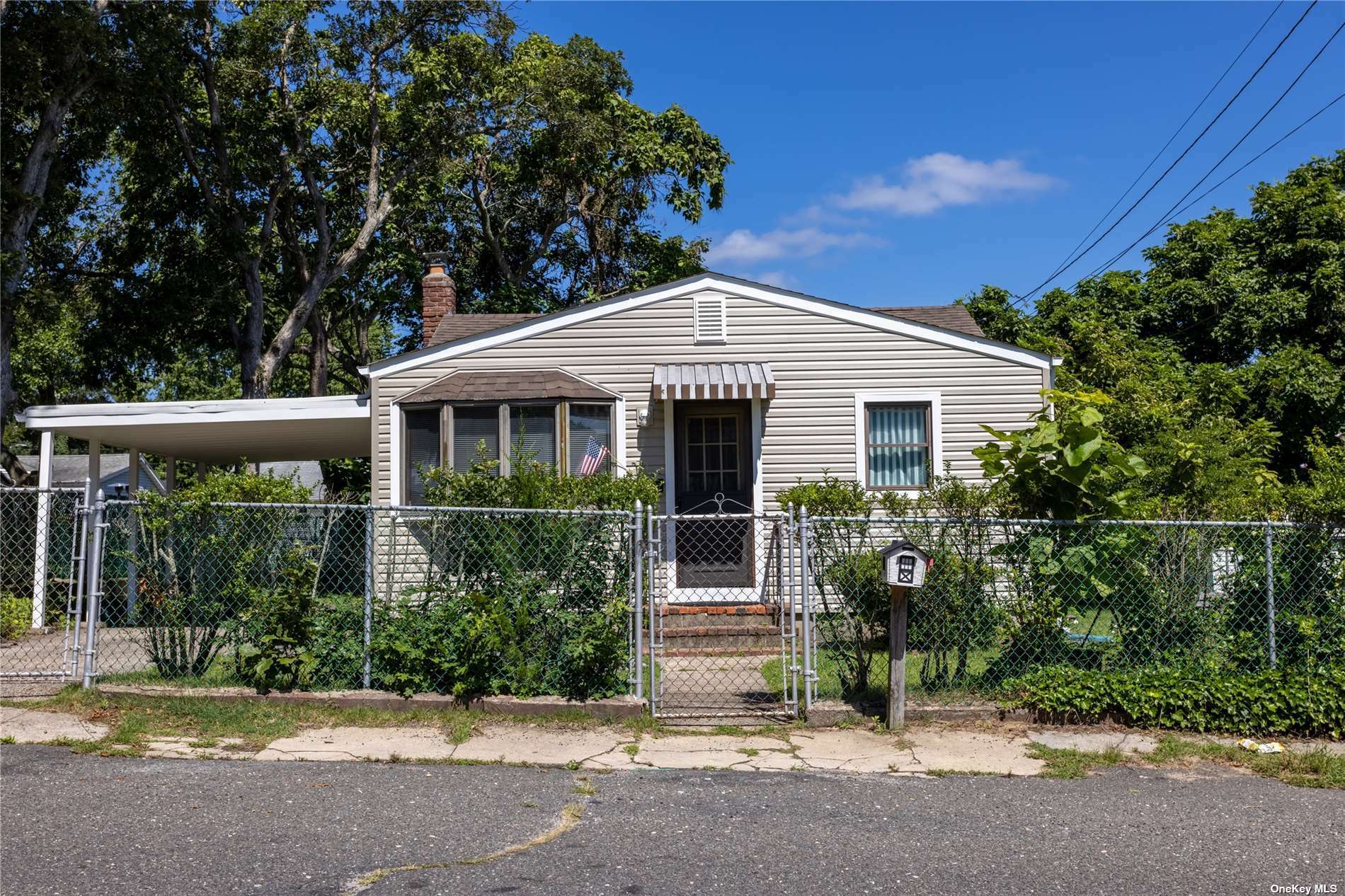 Property Photo:  17 Patchogue Avenue  NY 11772 