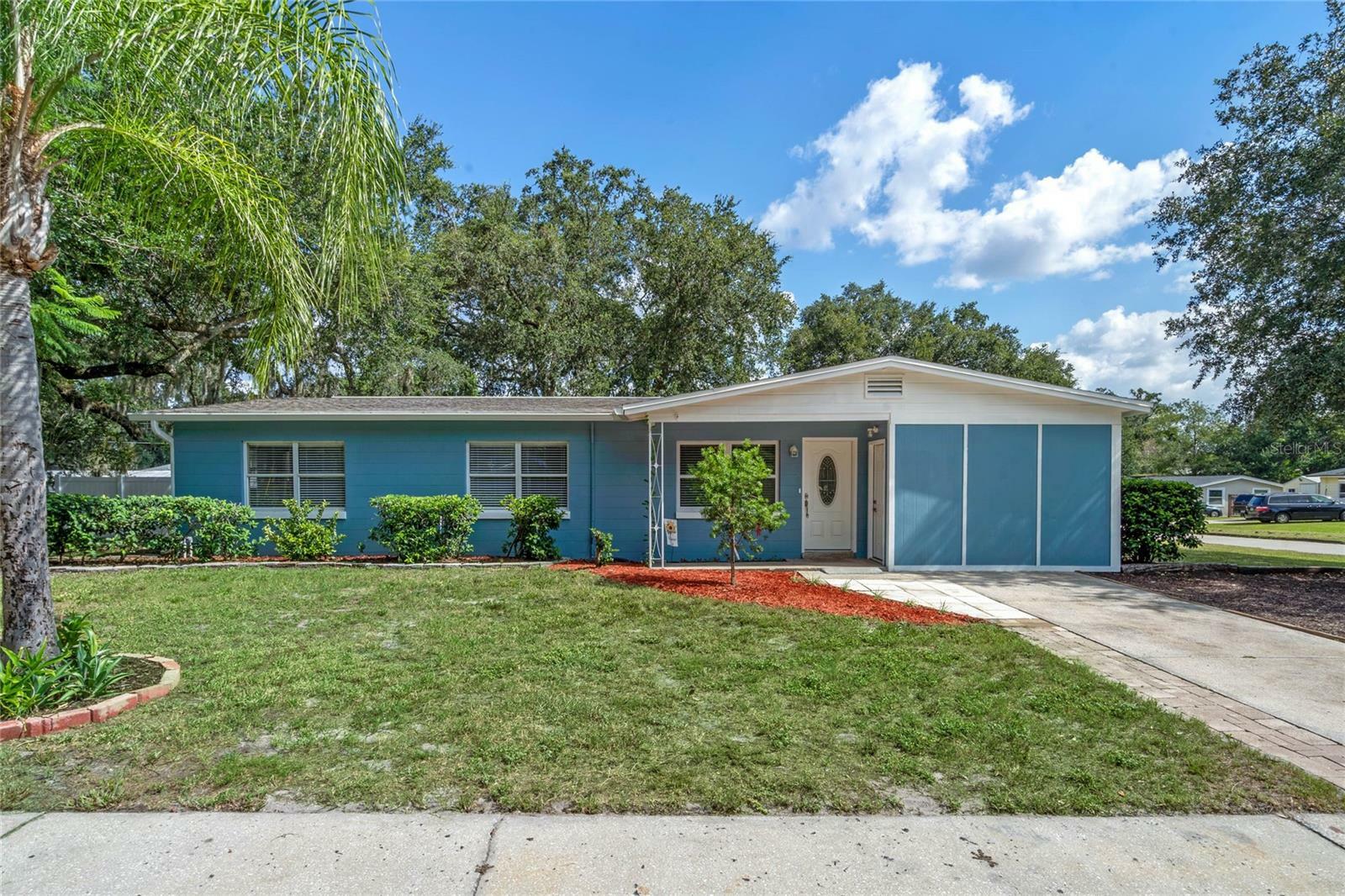 Property Photo:  1416 E 20th Street  FL 32771 