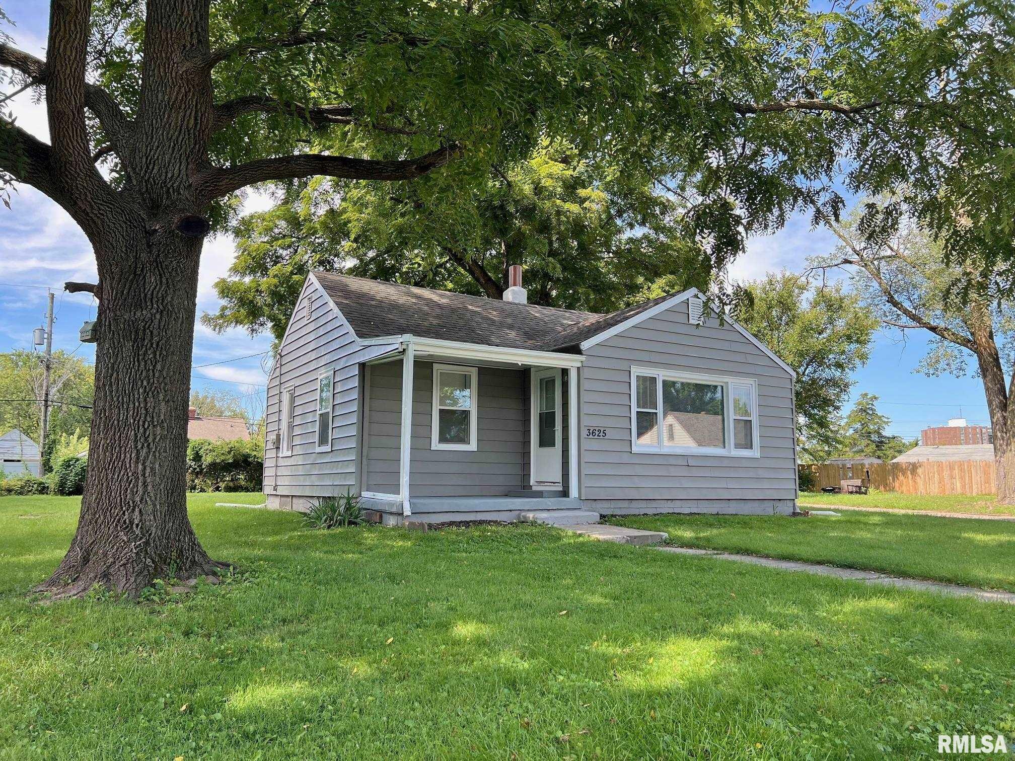 Property Photo:  3625 N Finnell Avenue  IL 61604 