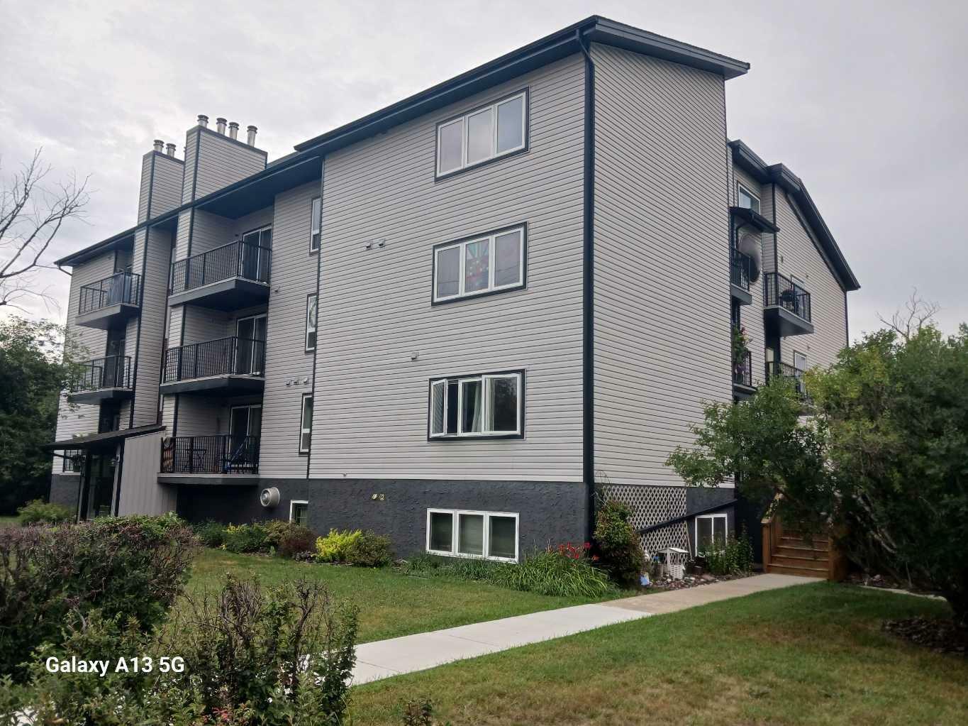 Property Photo:  4405 48 Avenue 307  AB T4N 3S7 