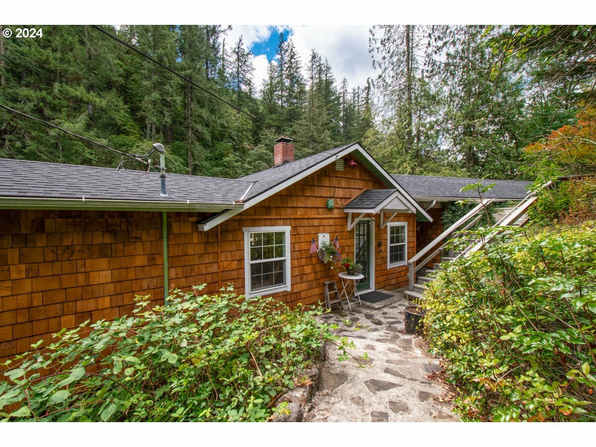 Property Photo:  33303 NE Washougal River Rd  WA 98671 