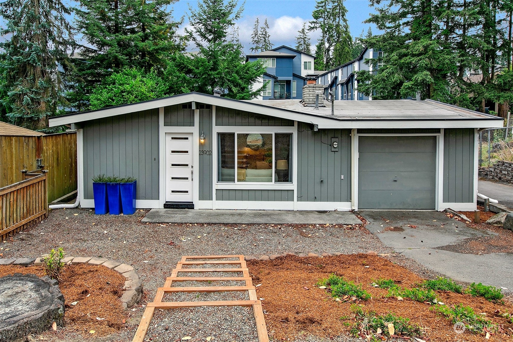 Property Photo:  23902 54th Avenue W  WA 98043 