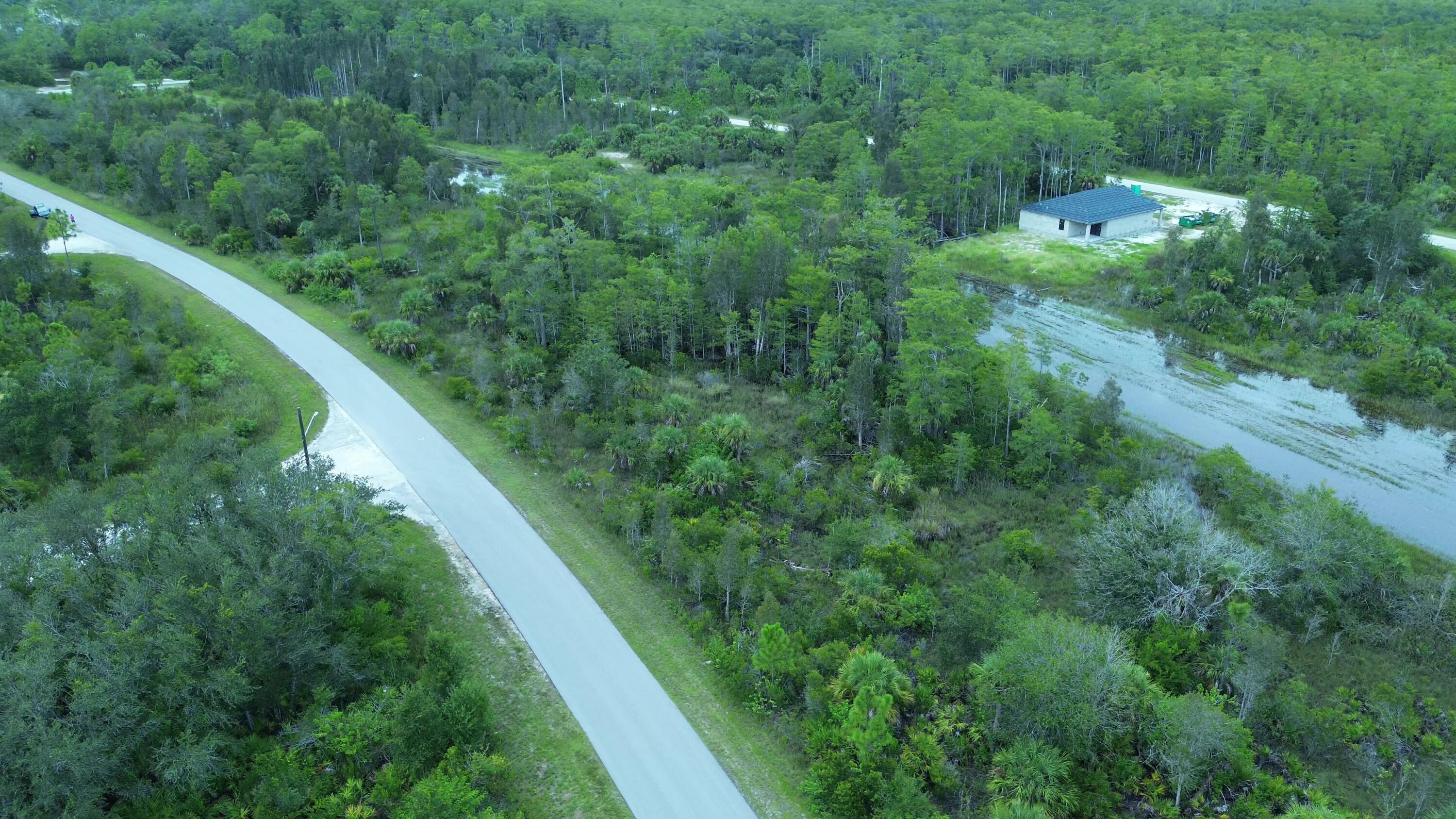 Property Photo:  486 Westchester Drive  FL 33972 