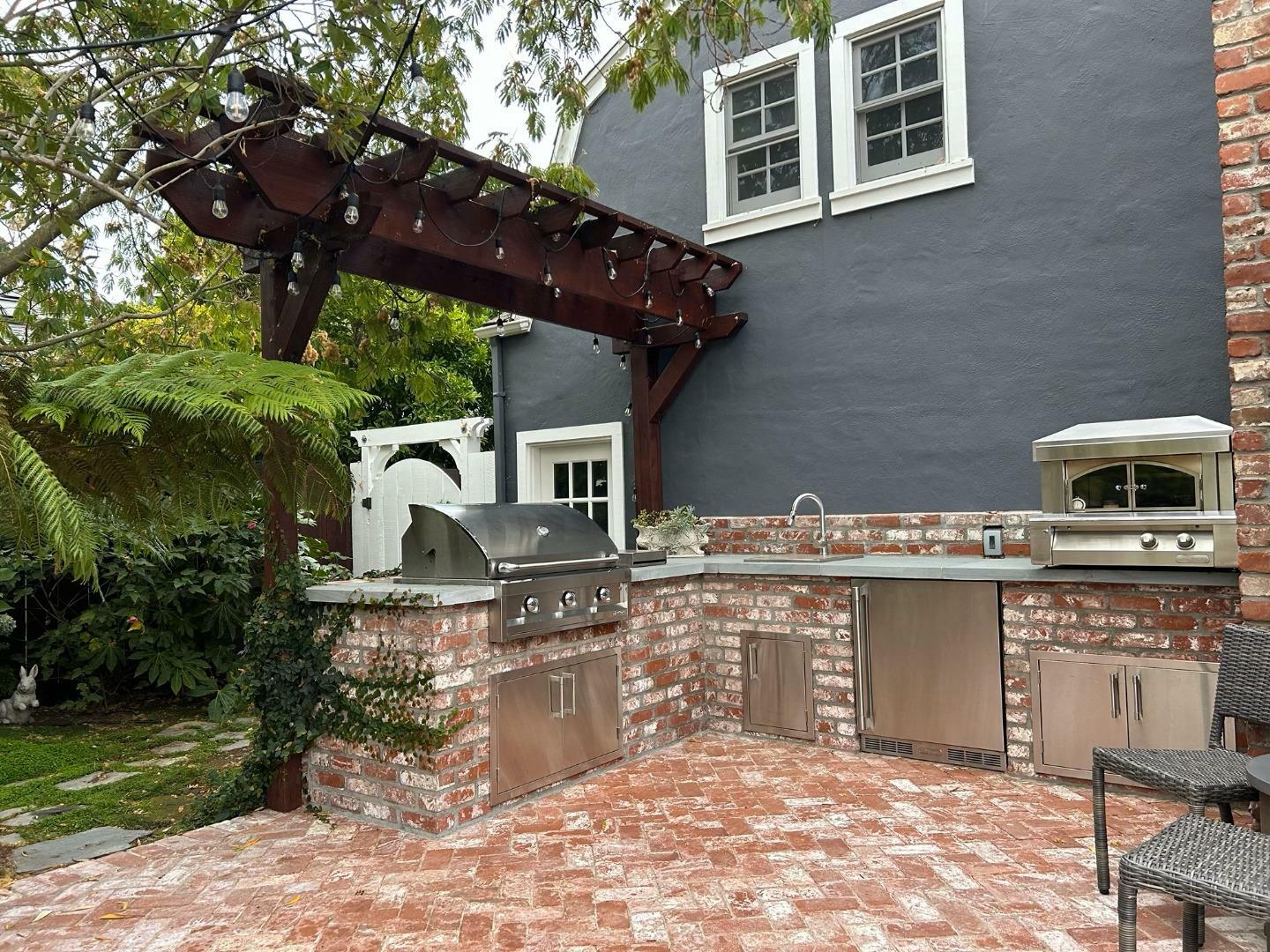 Property Photo:  1491 Pitman Avenue  CA 94301 