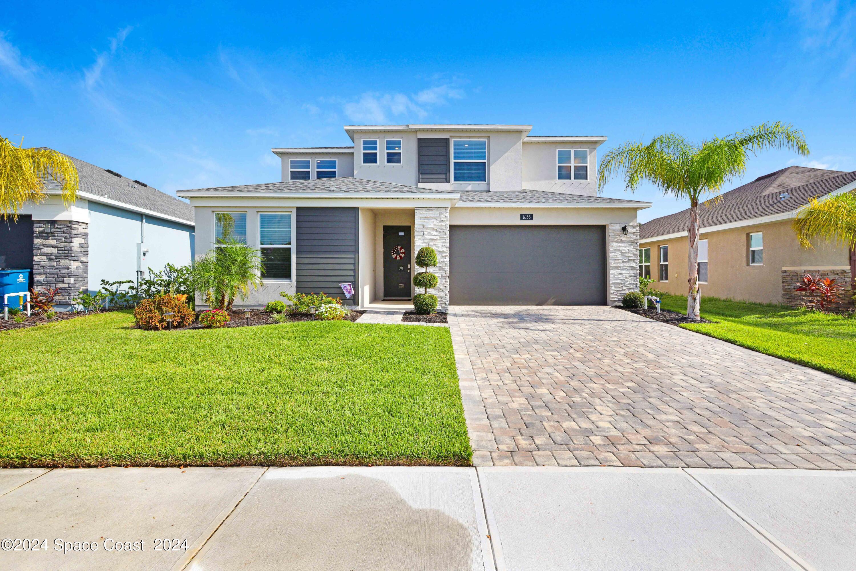 Property Photo: 1633 Middlebury Drive FL 32909