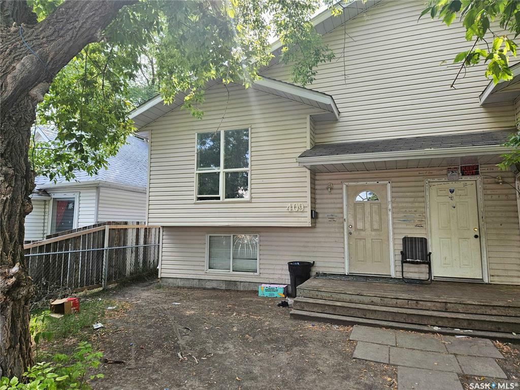 Property Photo:  409 U Avenue S  SK S7M 3C4 