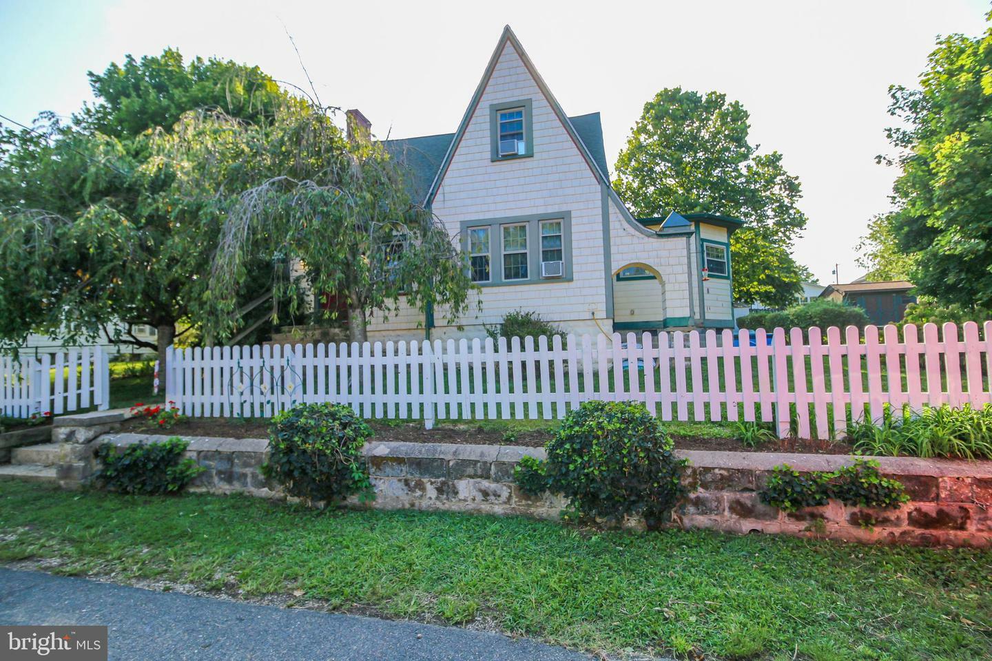 Property Photo:  230 Dresser Avenue  MD 20678 