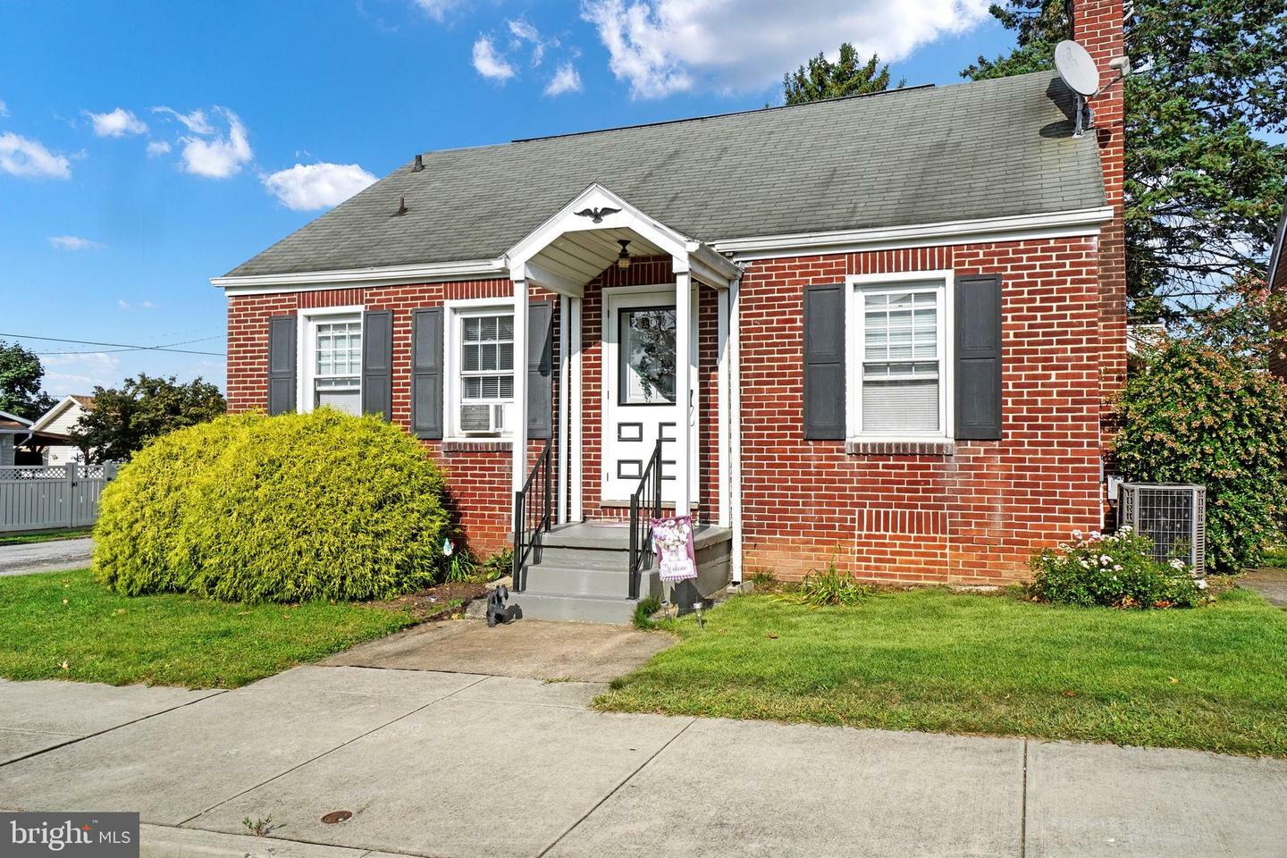 Property Photo:  703 Girard Avenue  PA 17403 