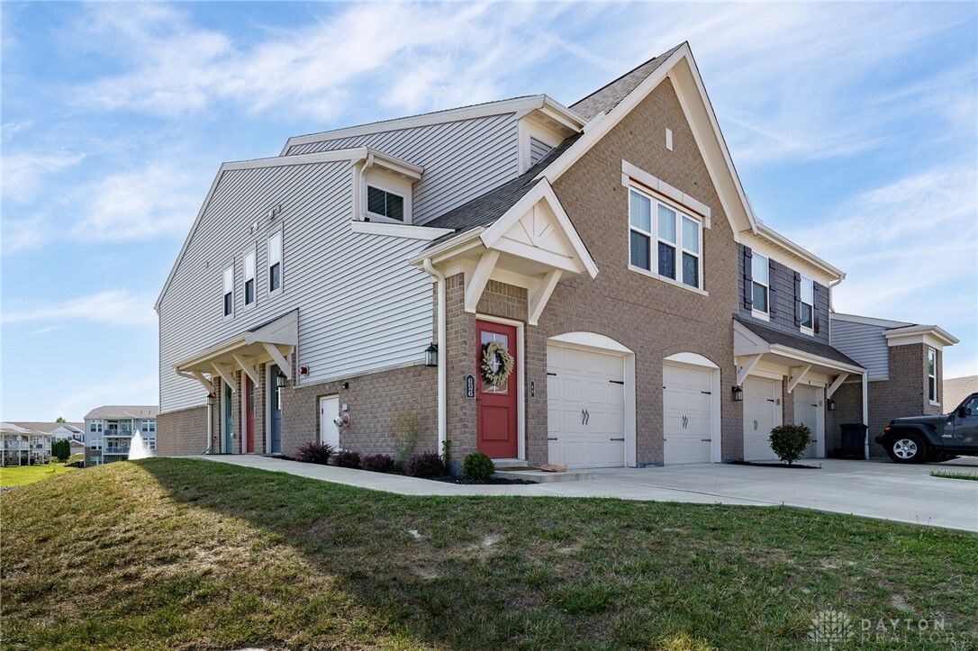 Property Photo:  45 Old Pond Road  OH 45066