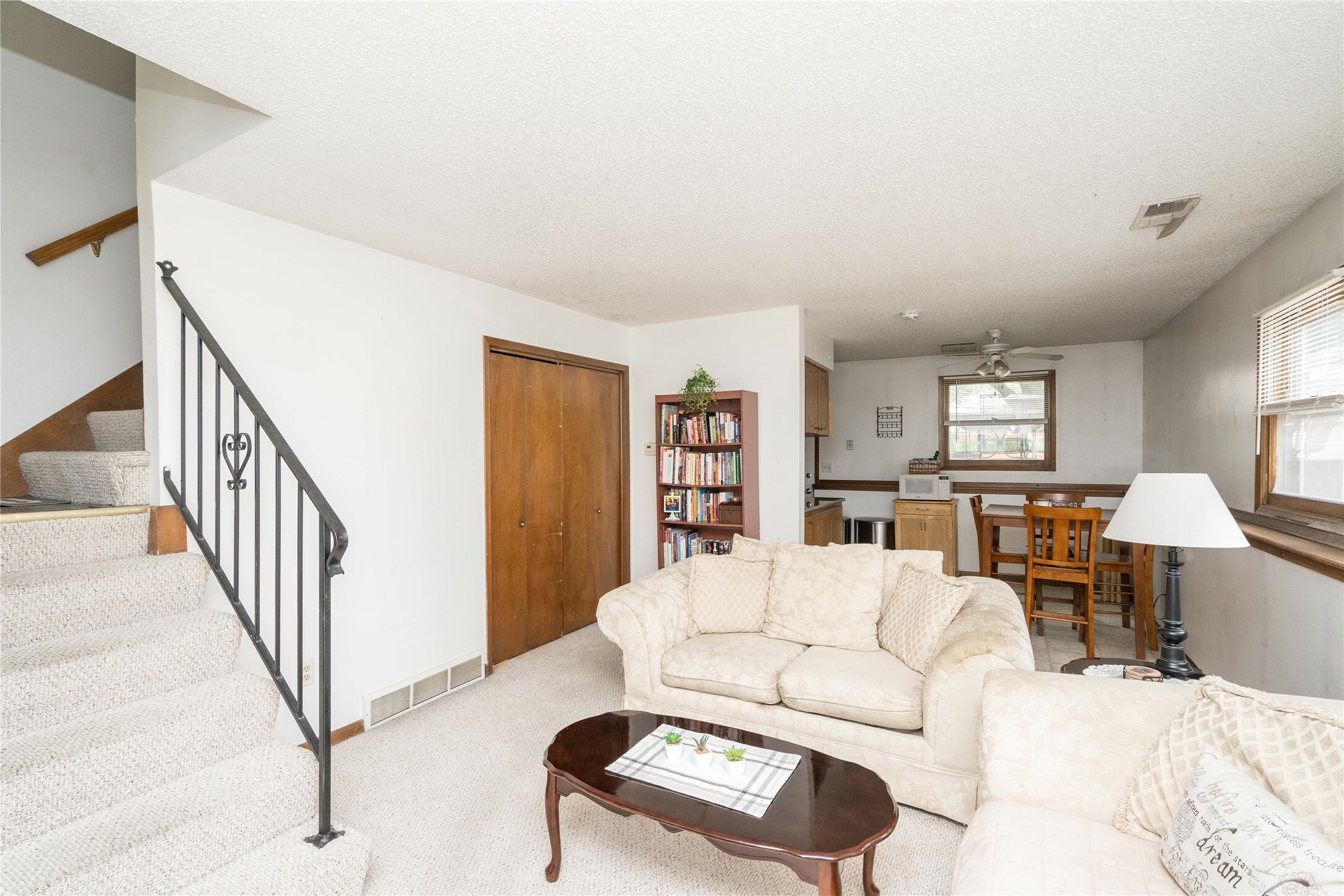 Property Photo:  1842 E Park Avenue  IA 50320 