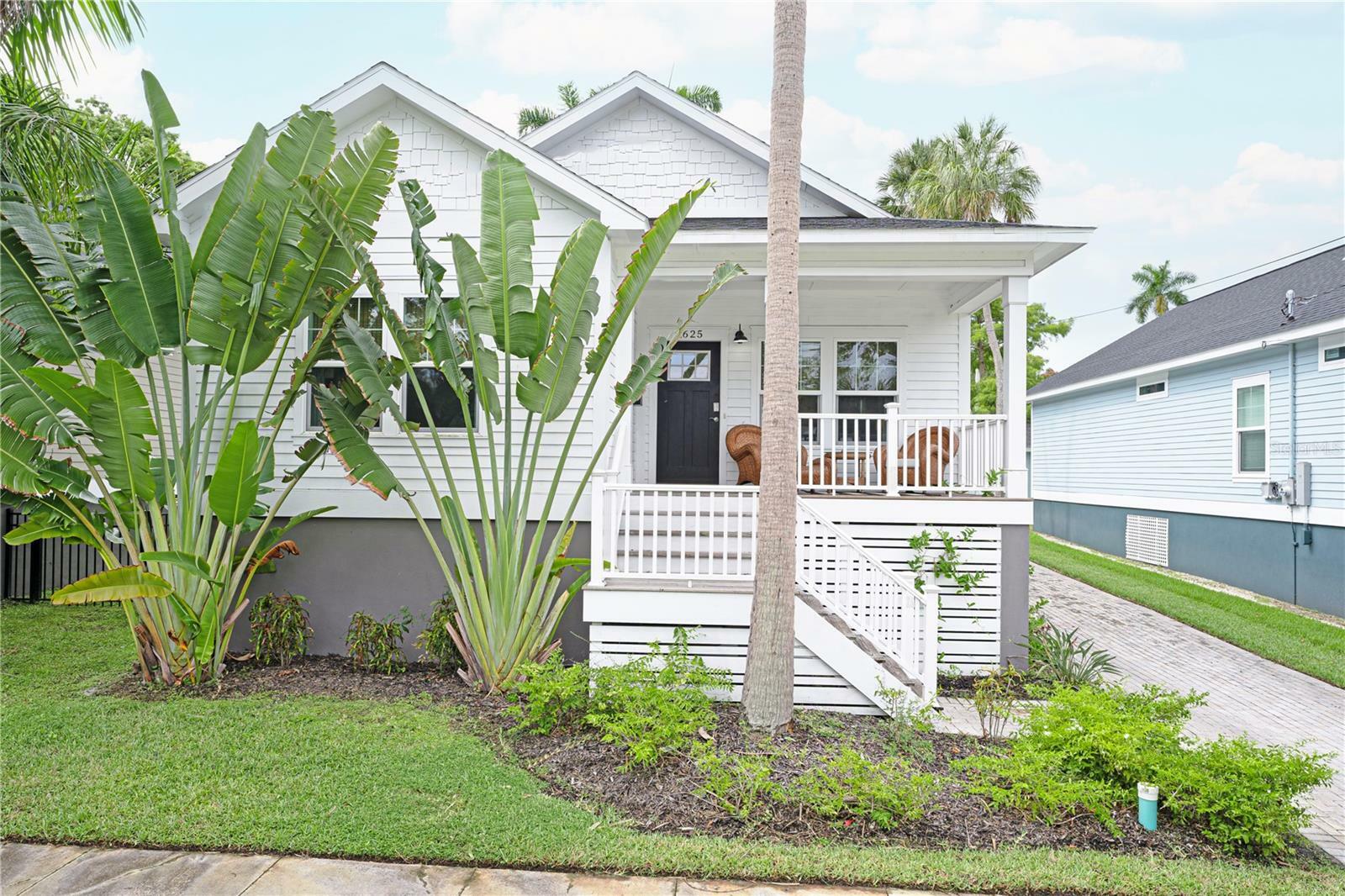 Property Photo:  1625 8th Ave W  FL 34205 