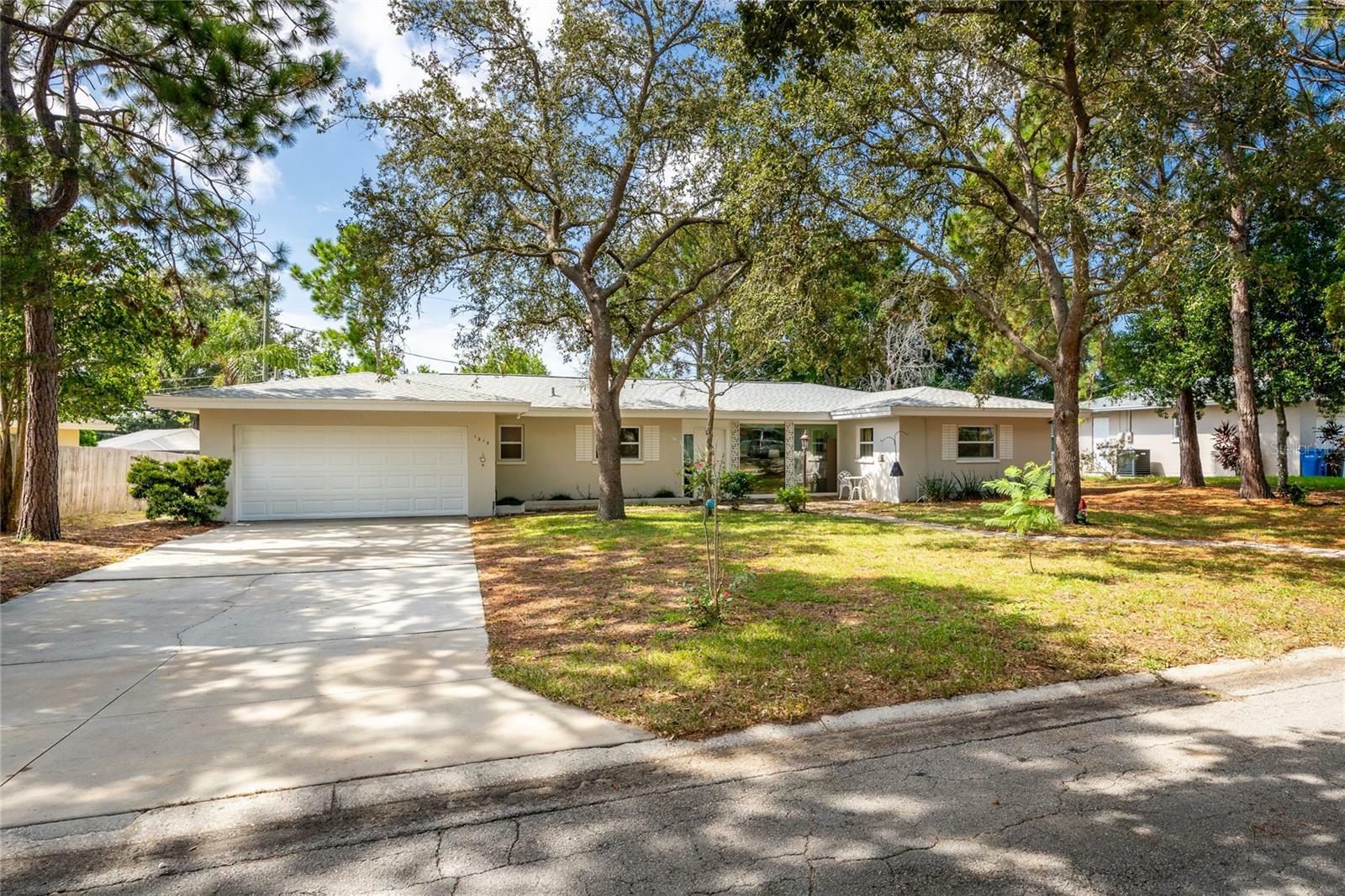 Property Photo:  1215 Taylor Ave  FL 34698 