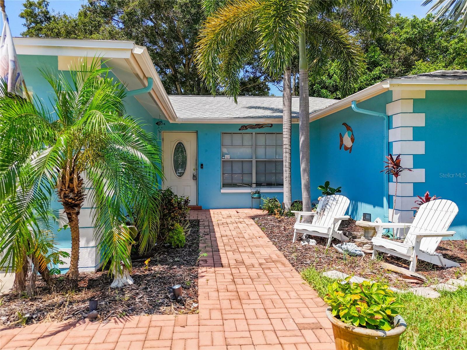 Property Photo:  7001 Dalkeith Avenue N  FL 33709 