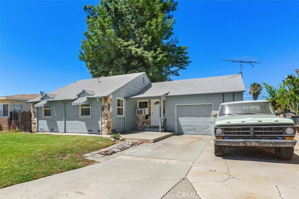 Property Photo:  425 S Fonda Street  CA 90631 