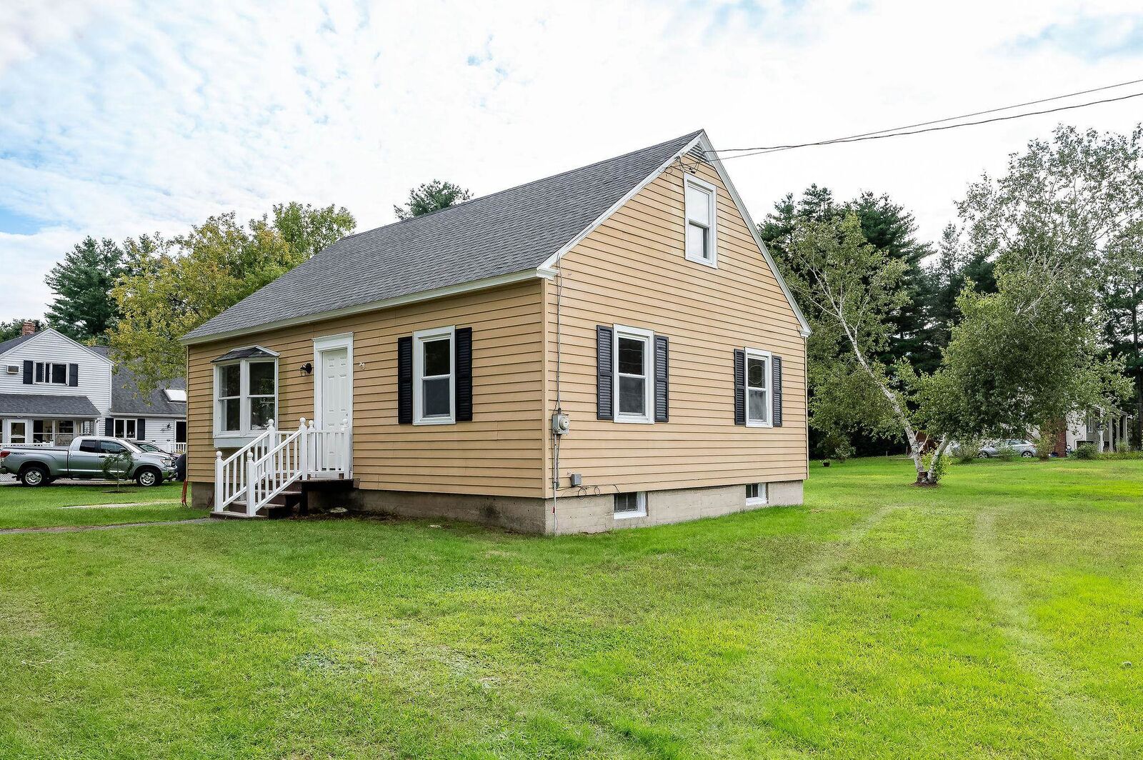 Property Photo:  48 Old Rochester Road  NH 03820 