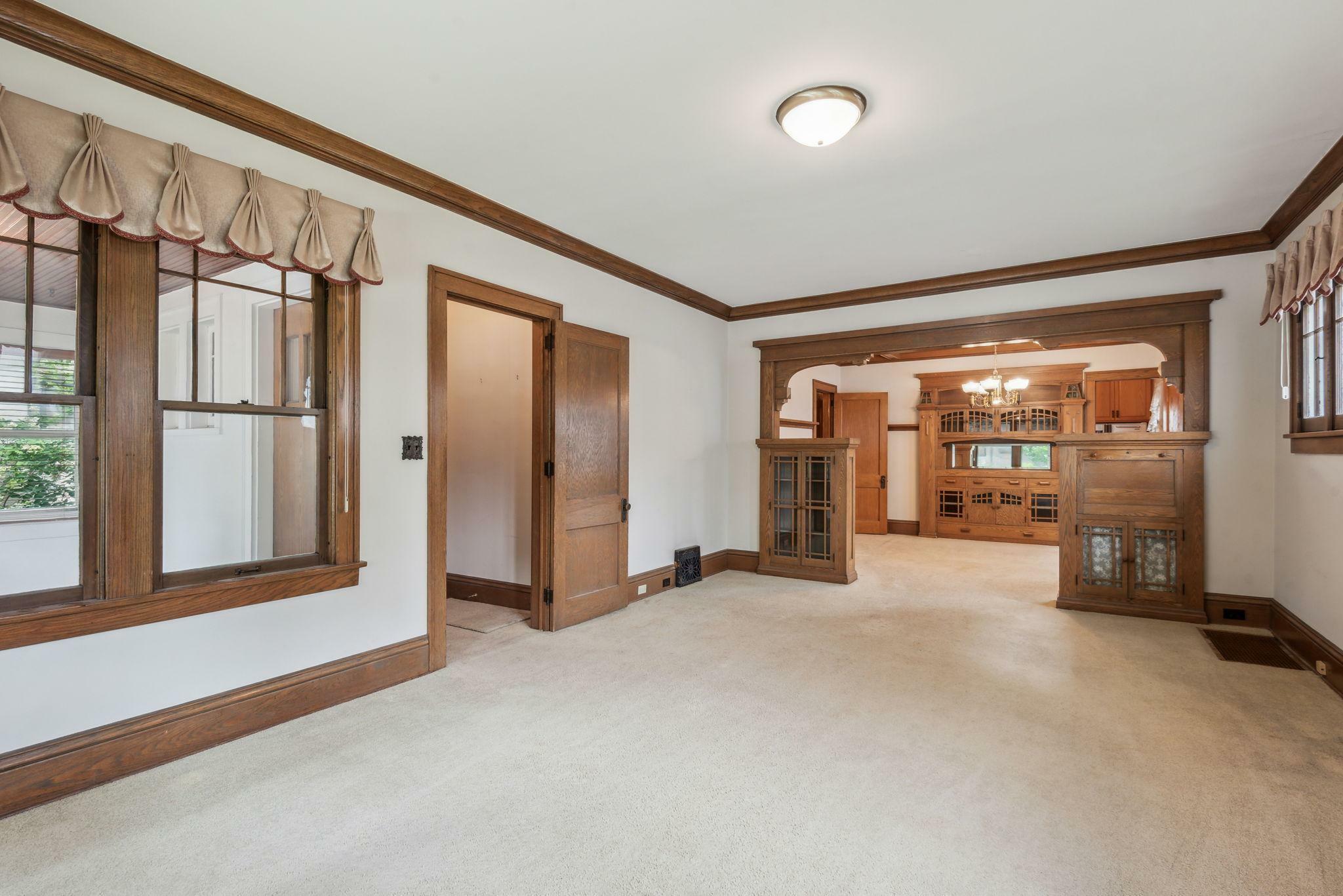 Property Photo:  4235 Grand Avenue S  MN 55409 