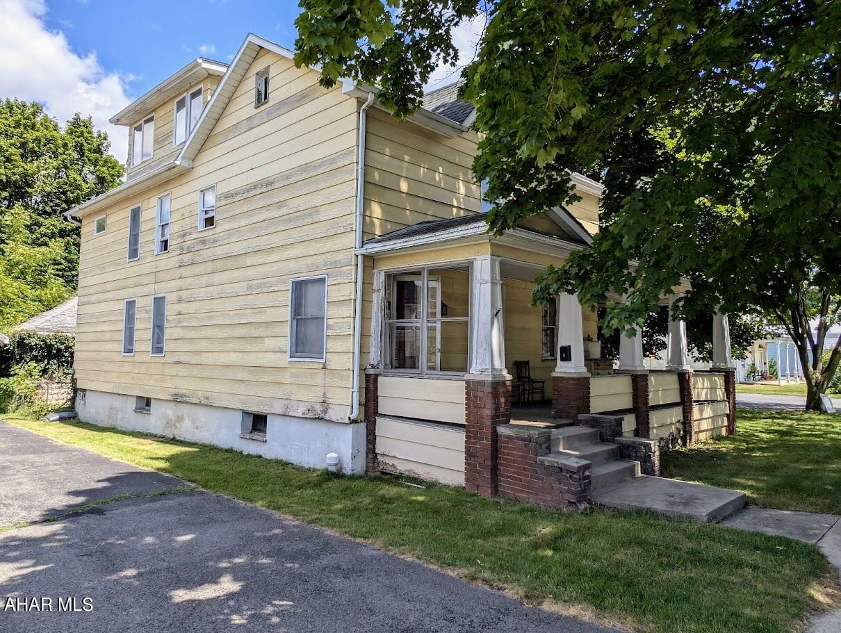 Property Photo:  345 E Pitt Street  PA 15522 