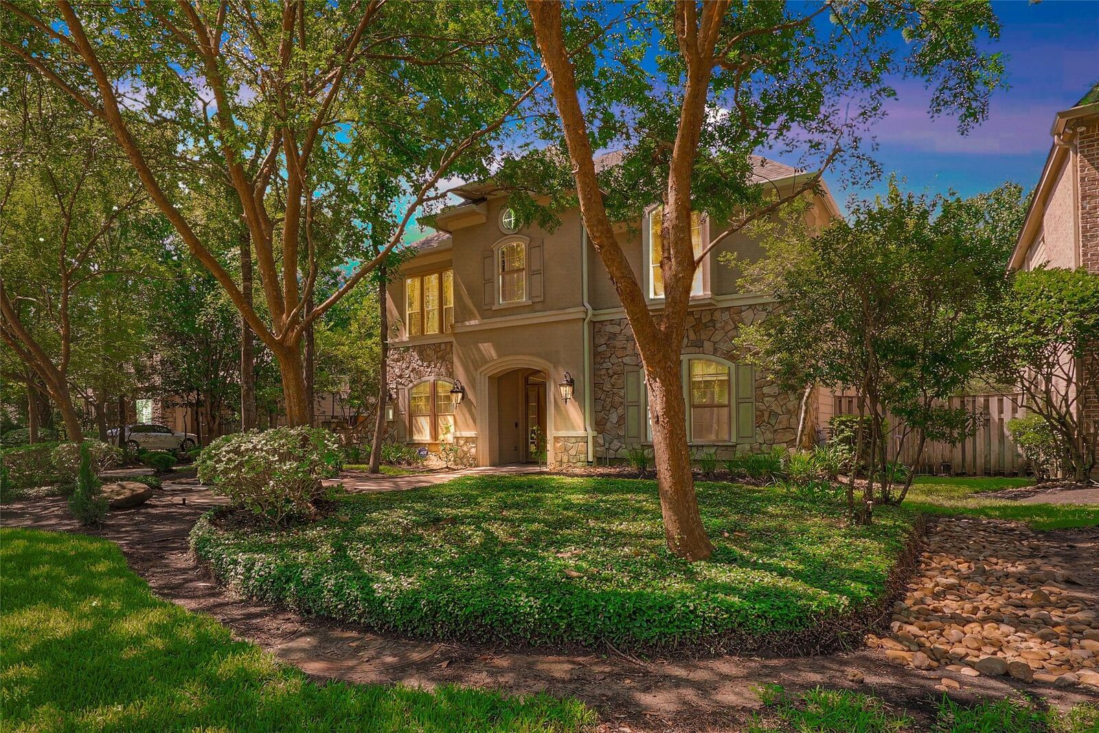 Property Photo:  127 E Beckonvale Circle  TX 77382 