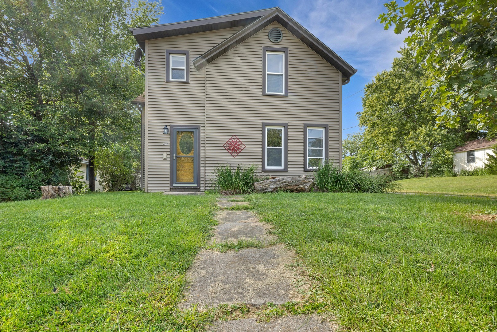 Property Photo:  205 S Oak Street  IL 61036 