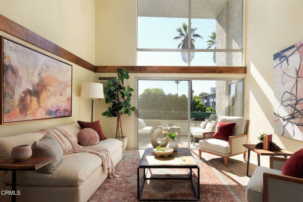 Property Photo: 360 S Euclid Avenue 324 CA 91101