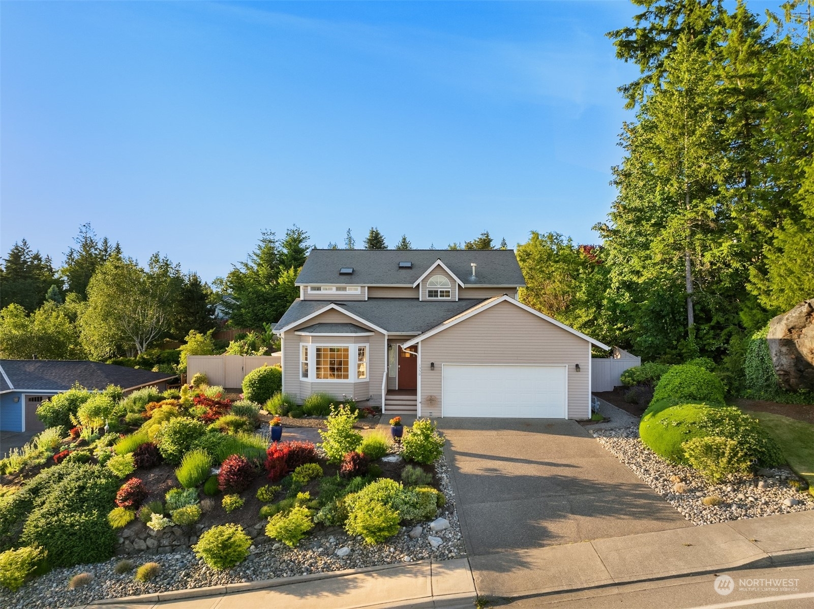 Property Photo:  1350 NE Forest Rock Lane  WA 98370 