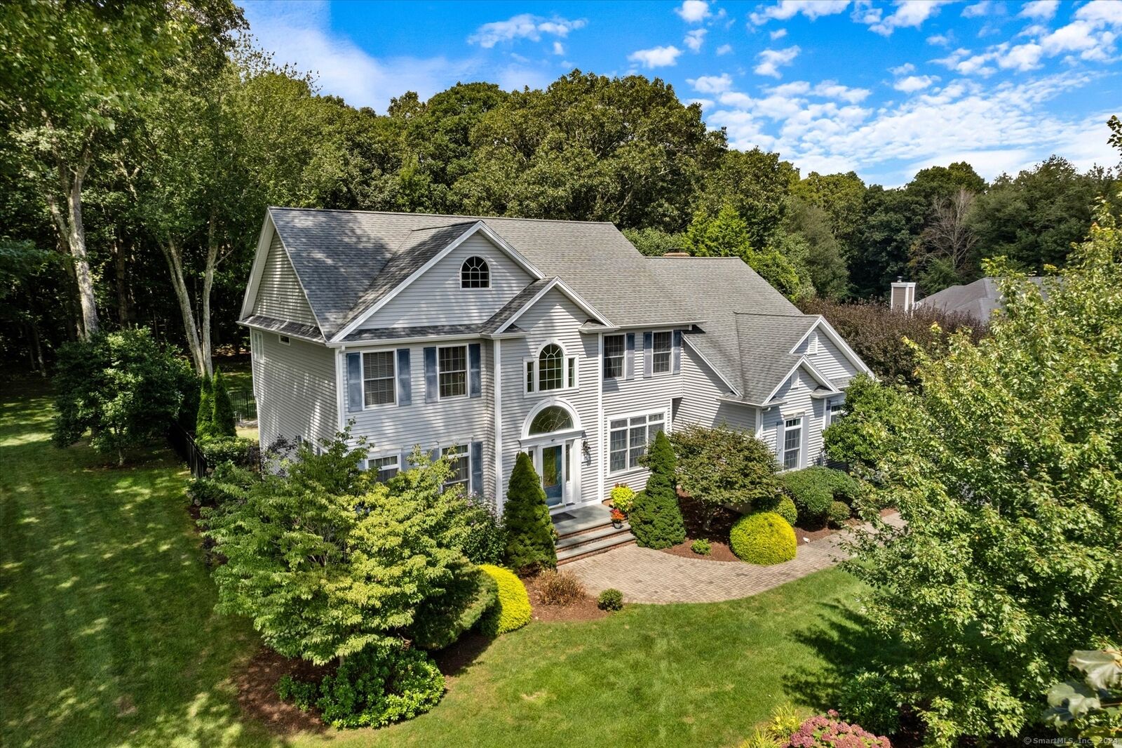 Property Photo:  17 Harvest Glen  CT 06333 