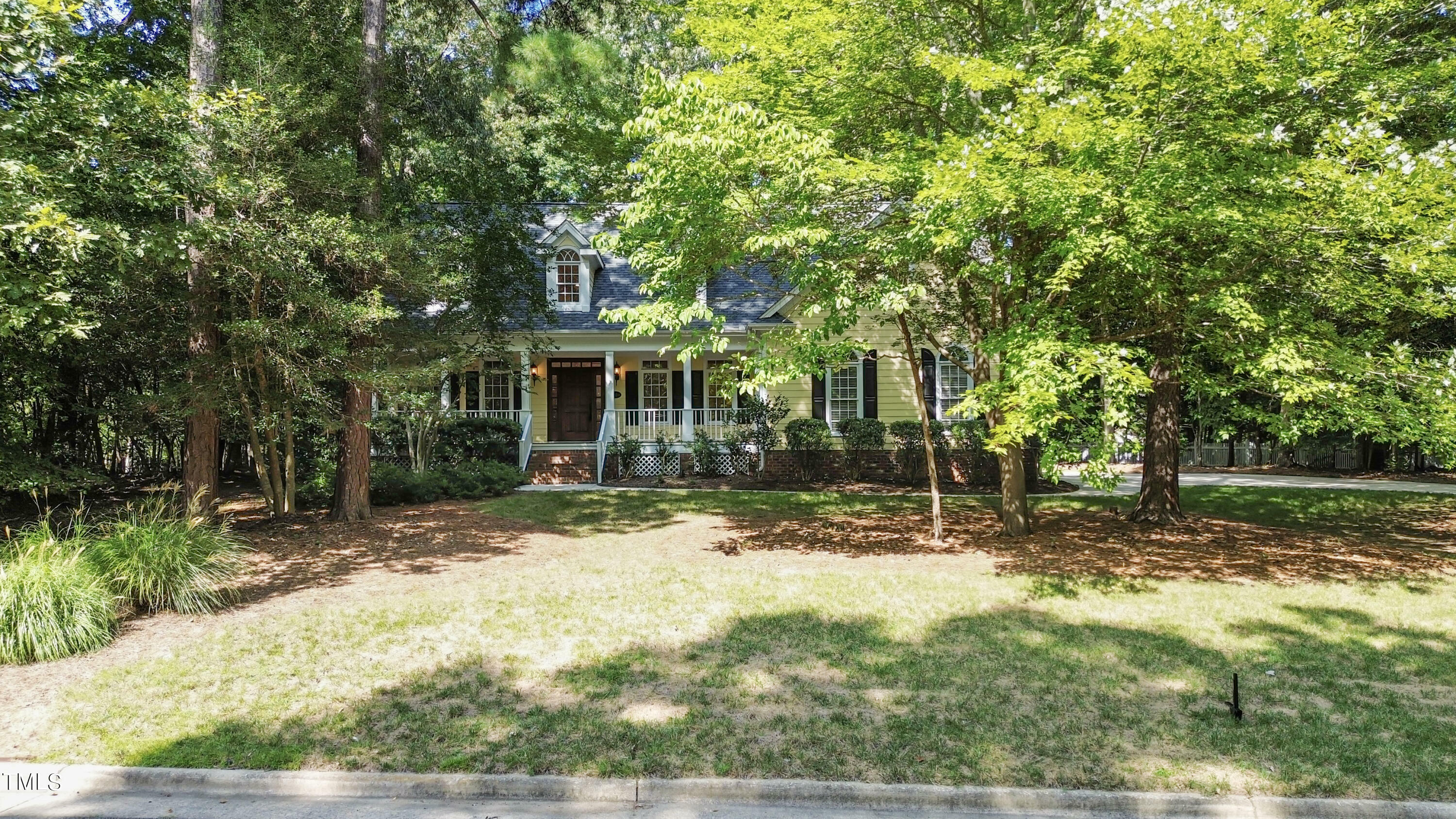 Property Photo:  5504 Solomons Seal Court  NC 27540 