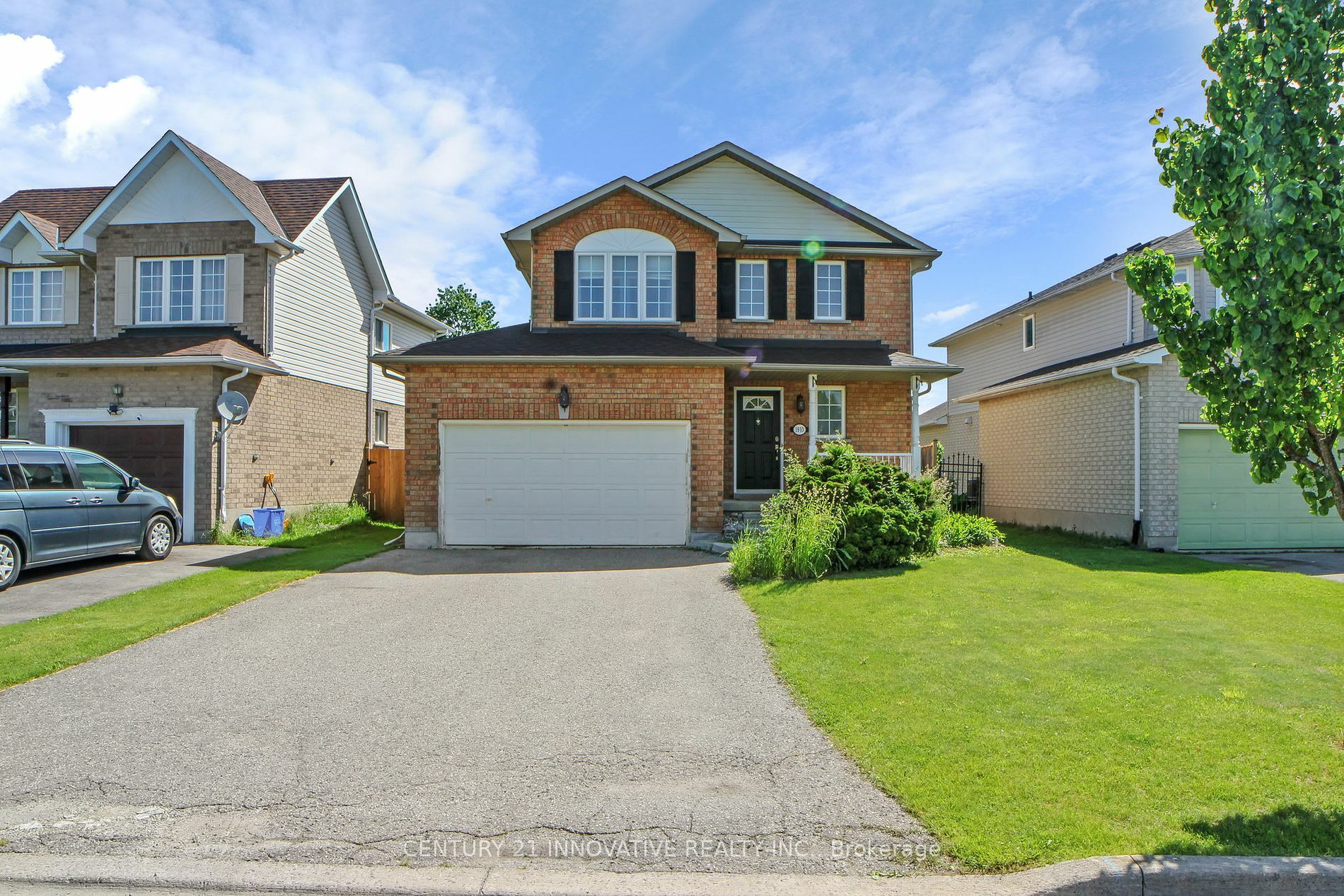 Property Photo:  1910 Dalhousie Cres  ON L1G 8C4 